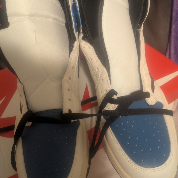 Jordan 1 Hi Travis Scott Fragment Sneakers - Picture 3 of 7